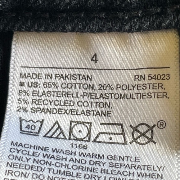 Old Navy Extra High-Rise Rockstar Super Skinny Jeans – Black – Size 4 - Picture 8 of 11